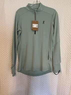 On Running Women's Sage Green Lightweight Quarter-Zip Pullover